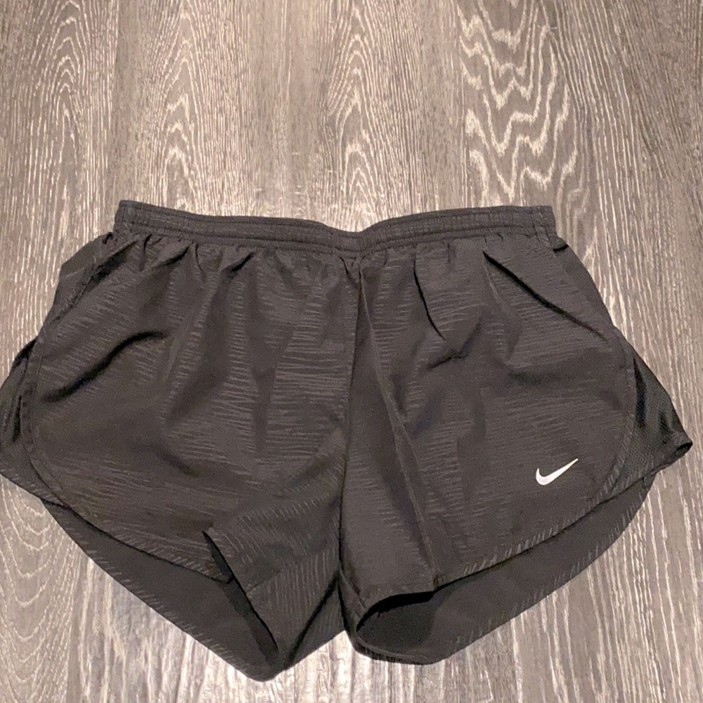 Nike dri-fit running shorts black/silver - size m